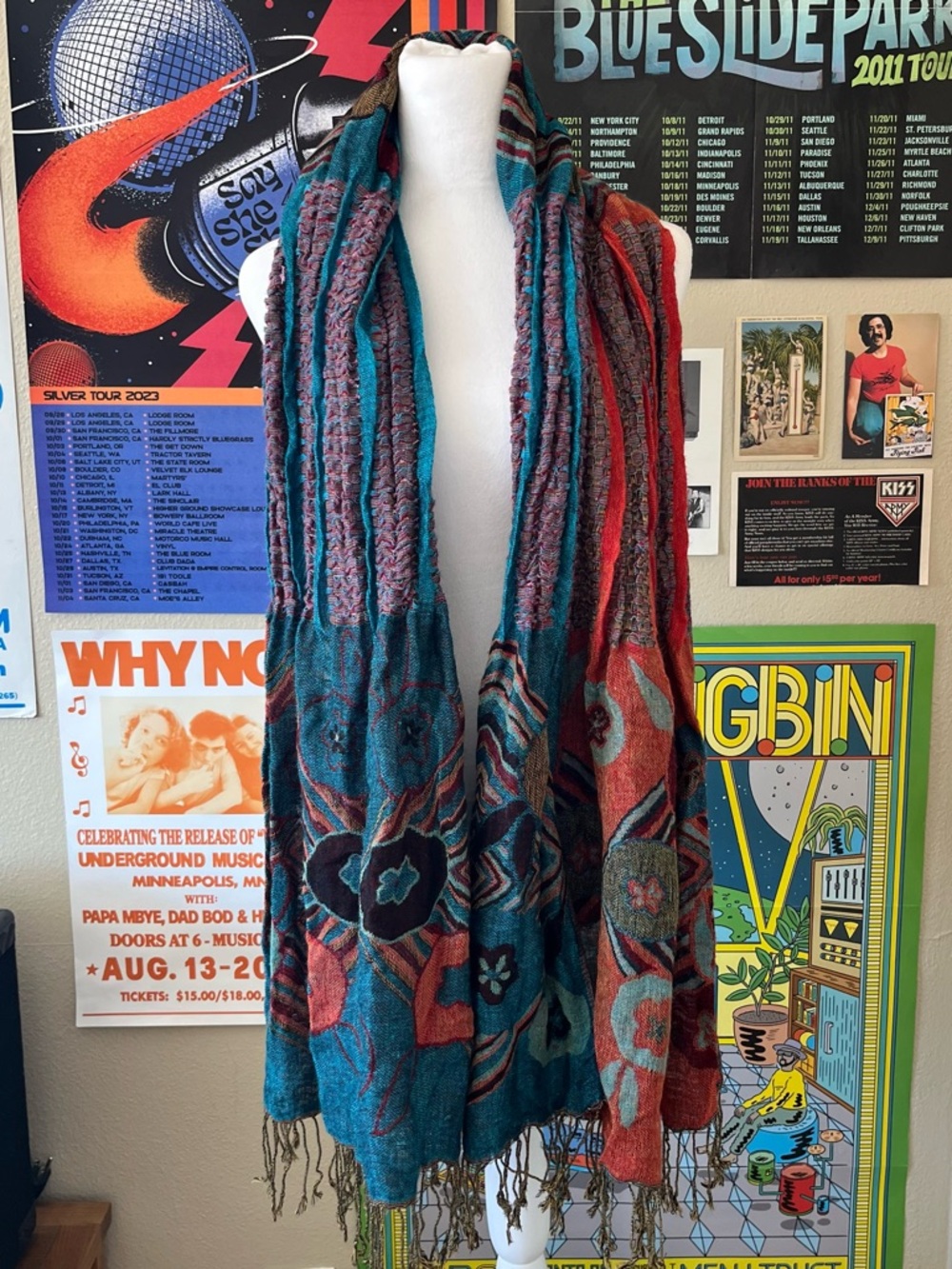 Multicoloured pashmina with fringe